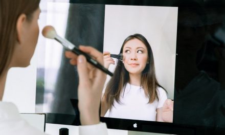 Tips Makeup Terlihat Natural