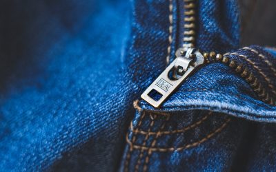 Perbedaan Celana Chino dan Jeans