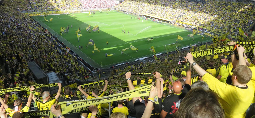 Gaya Suporter Yang Bertahan Lama