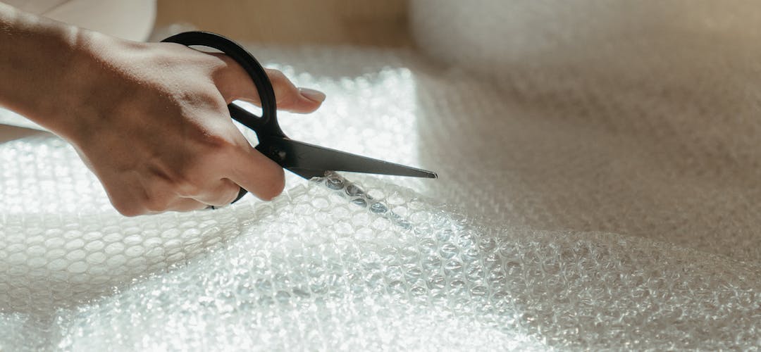 Bagaimana Kertas Bubble Wrap Menjadi Pilihan Unggul